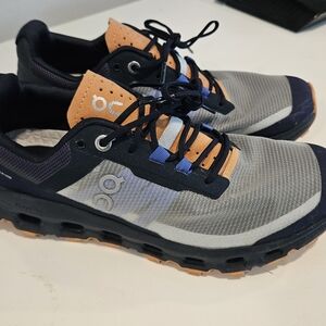 OnCloud Running Women's Navy and Orange Athletic Shoes Size 7.5